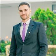 Profesional en marketing con profundizacion en comercio exterior disponible para estudiantes de ESO y universitarios